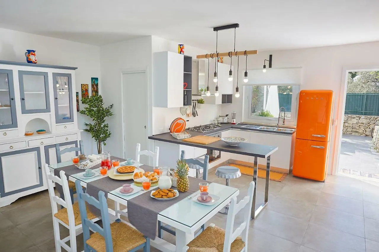 Vakantiehuis Casa Del Melograno Con Idromassaggio E Giardino Villa Terrasini Italië