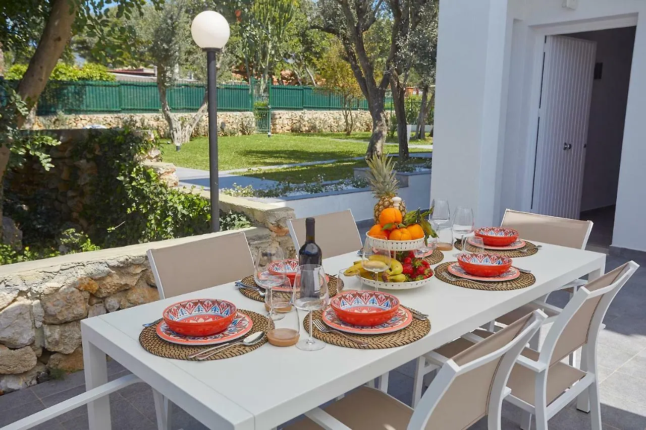 Vakantiehuis Casa Del Melograno Con Idromassaggio E Giardino Villa Terrasini Italië