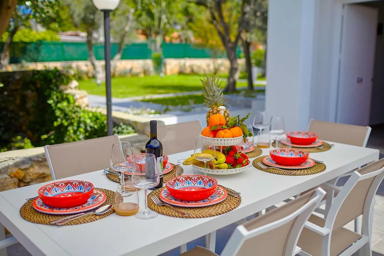 Casa Del Melograno Con Idromassaggio E Giardino Villa Terrasini